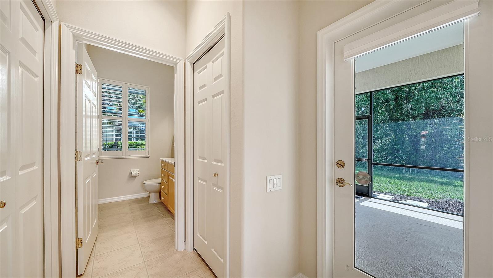 PELICAN POINTE GOLF & COUNTRY CLUB - Residential