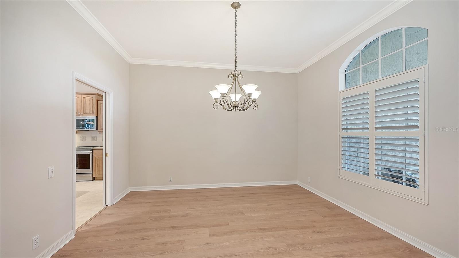 PELICAN POINTE GOLF & COUNTRY CLUB - Residential