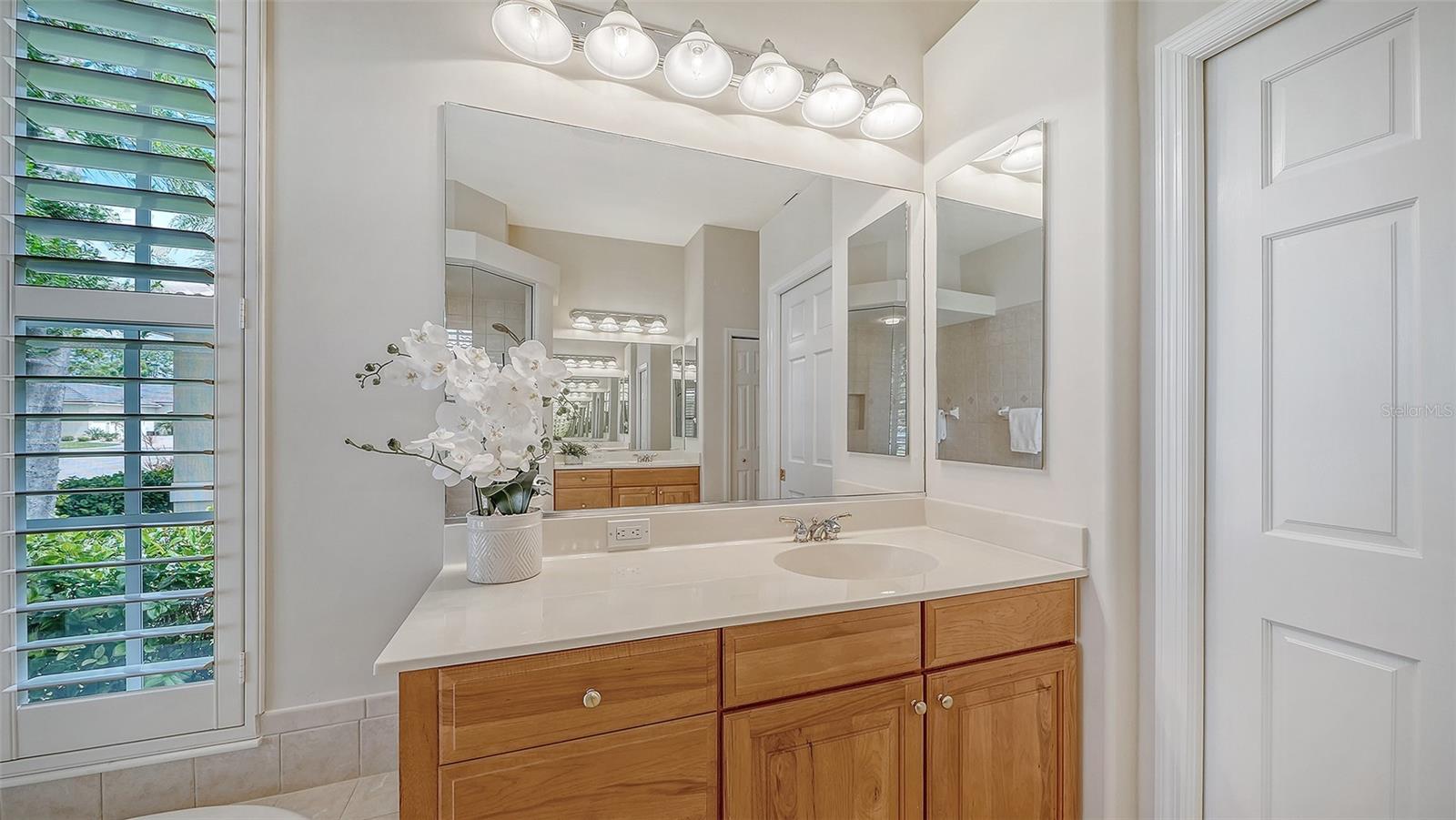 PELICAN POINTE GOLF & COUNTRY CLUB - Residential