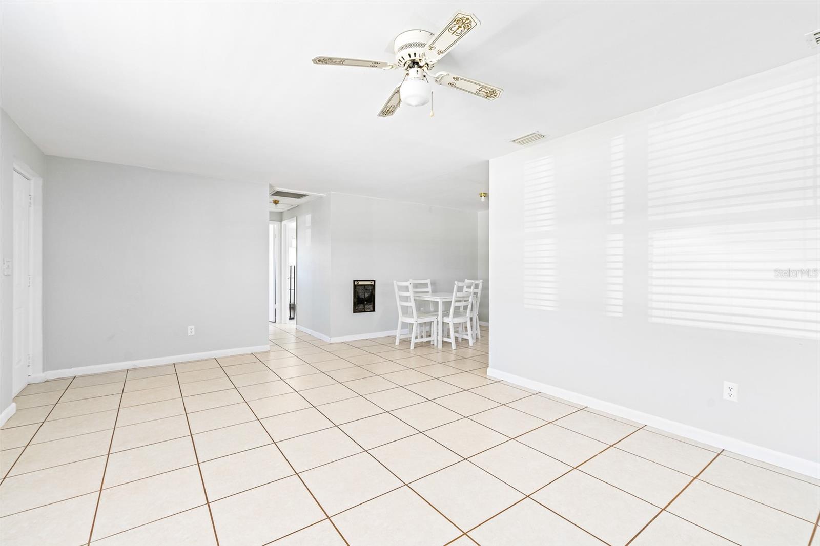 DELTONA LAKES UNIT 10 IN 25 & 36 18 30 - Residential