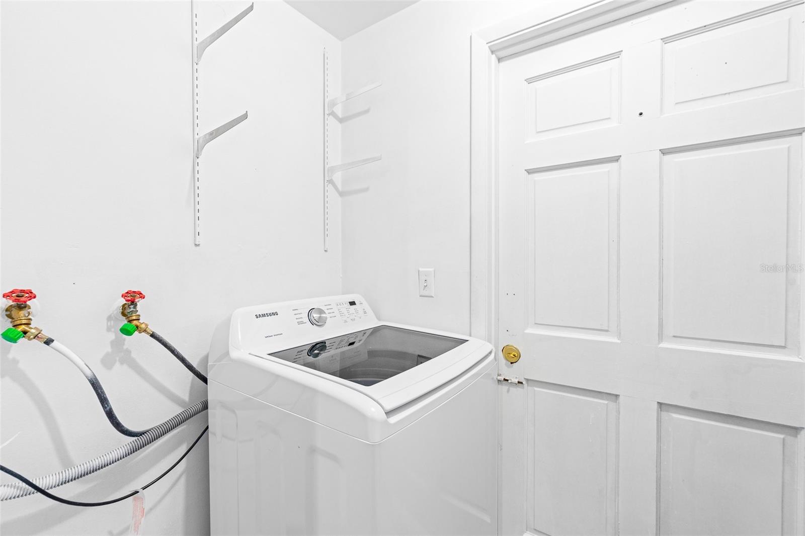 DELTONA LAKES UNIT 10 IN 25 & 36 18 30 - Residential