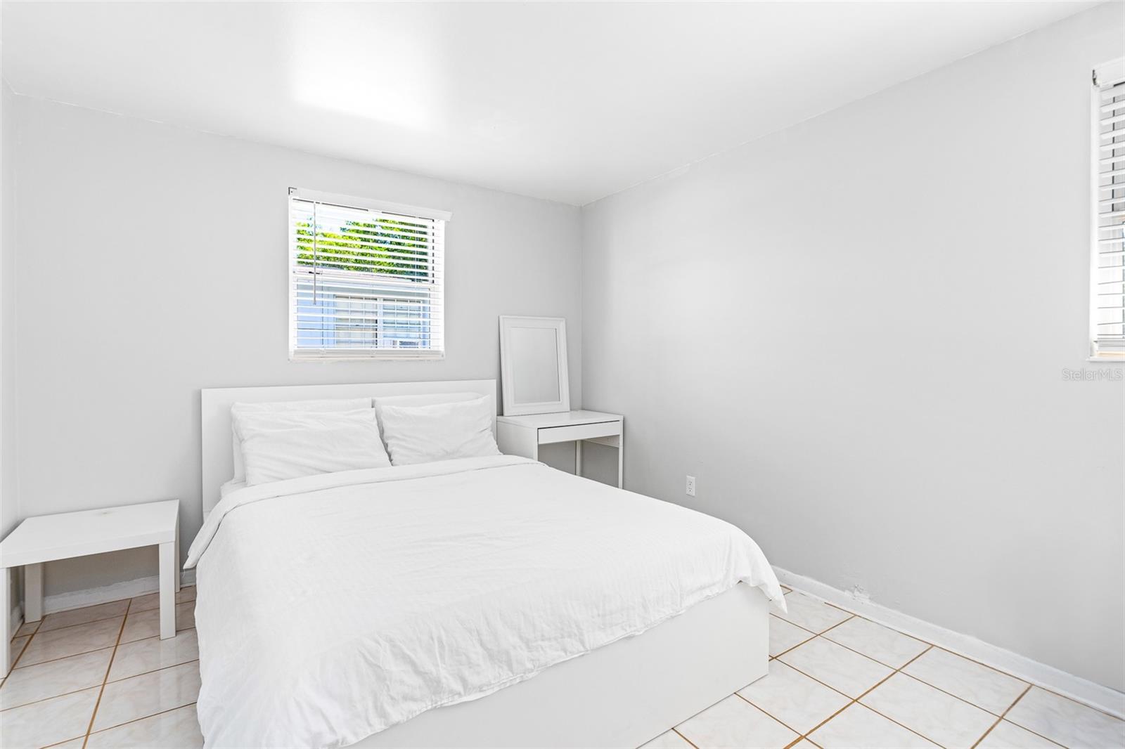 DELTONA LAKES UNIT 10 IN 25 & 36 18 30 - Residential