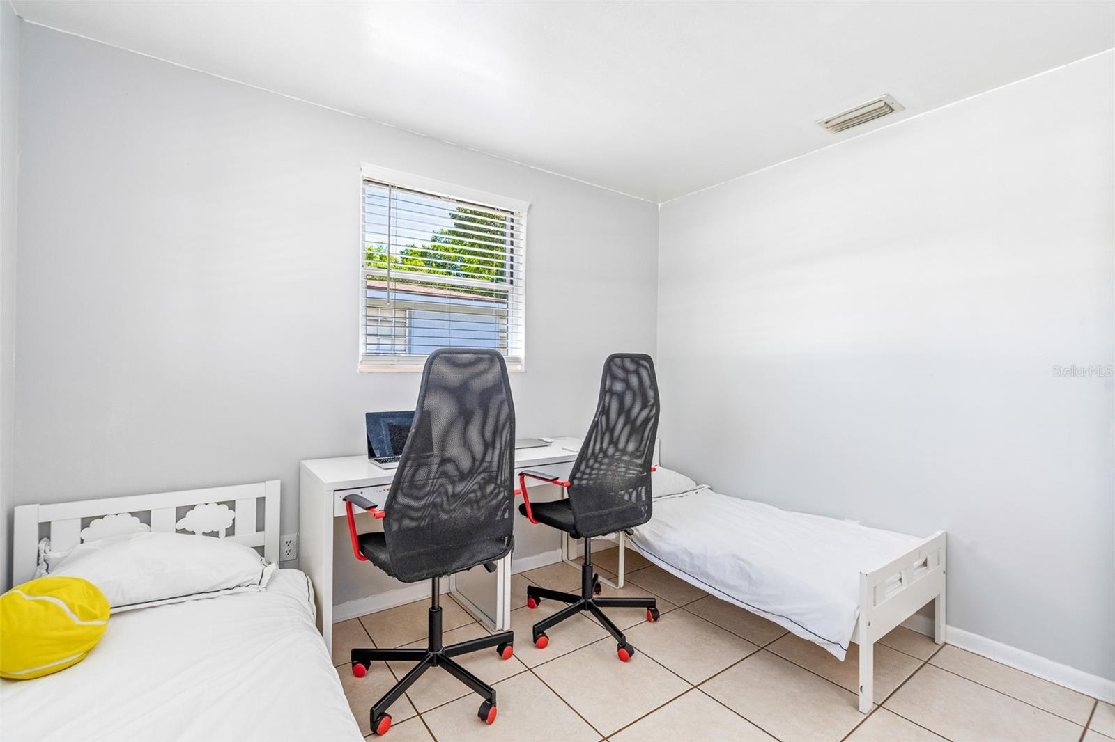 DELTONA LAKES UNIT 10 IN 25 & 36 18 30 - Residential