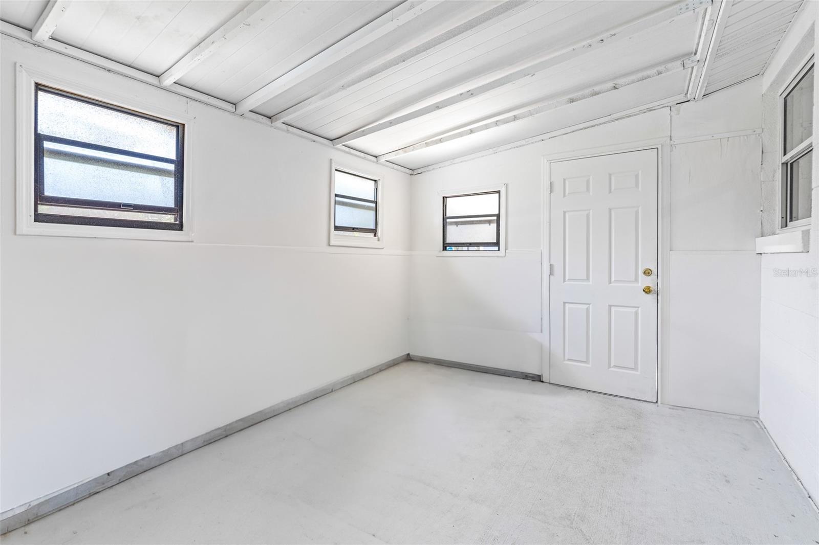 DELTONA LAKES UNIT 10 IN 25 & 36 18 30 - Residential