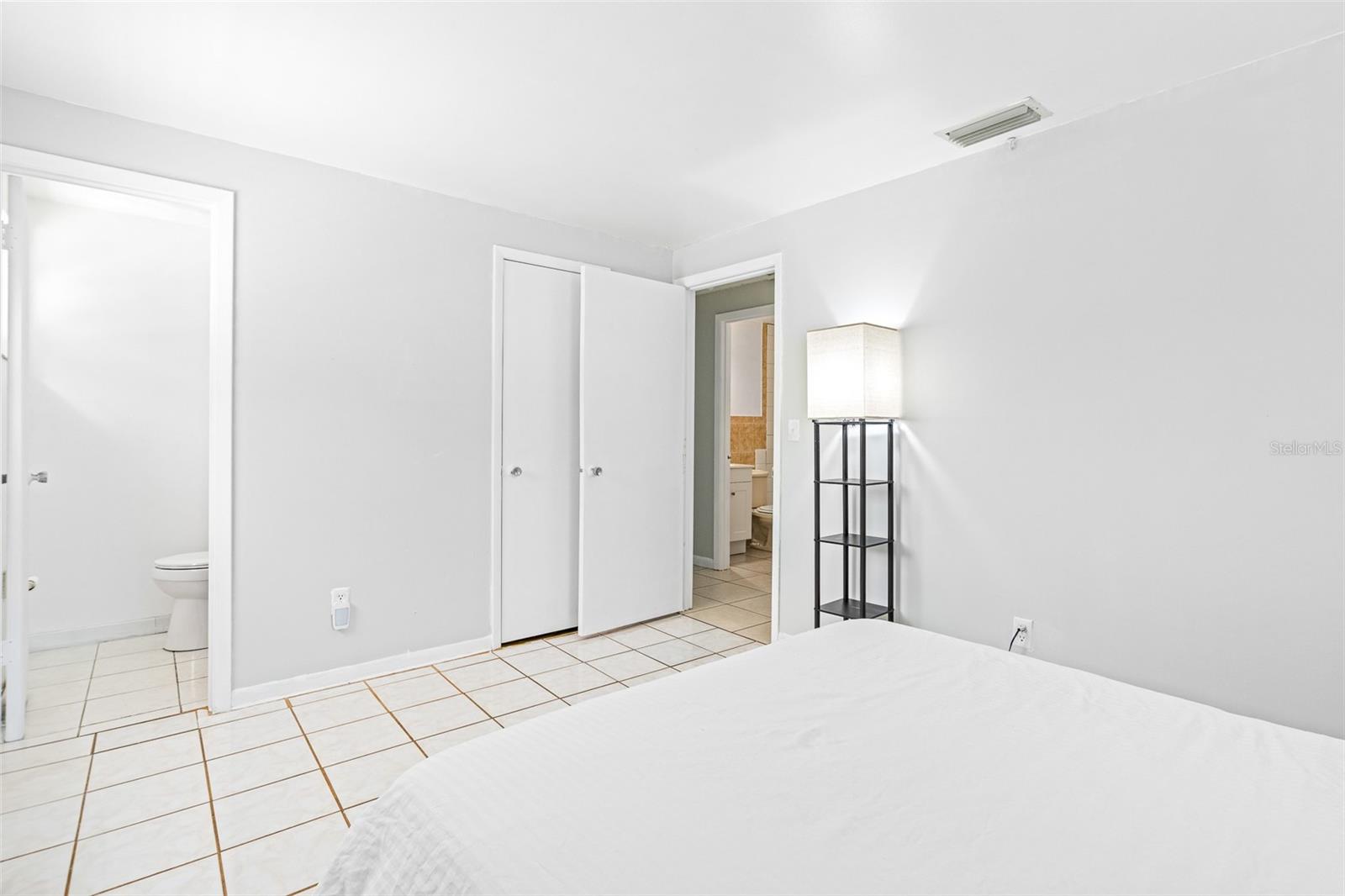 DELTONA LAKES UNIT 10 IN 25 & 36 18 30 - Residential