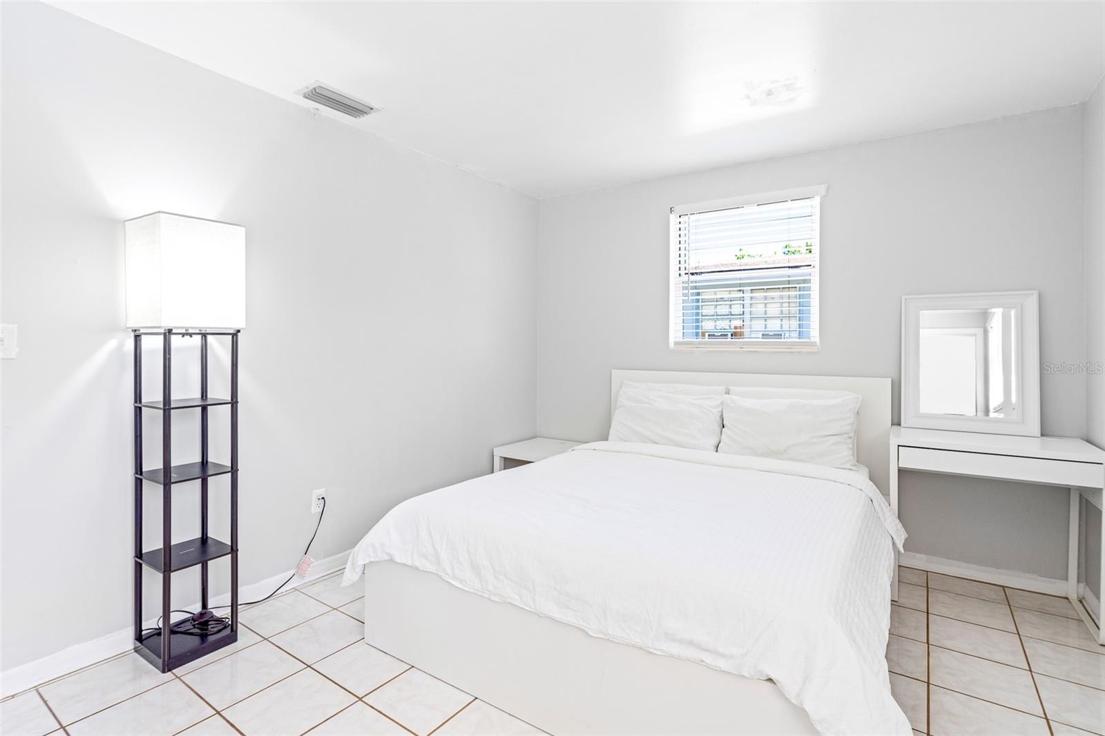 DELTONA LAKES UNIT 10 IN 25 & 36 18 30 - Residential