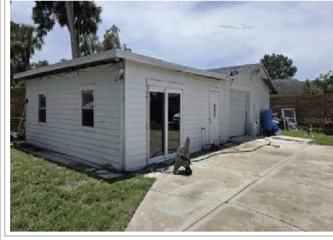 TROPICAL SHORES - Residential