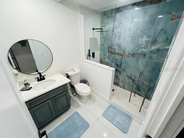 TROPICAL SHORES - Residential