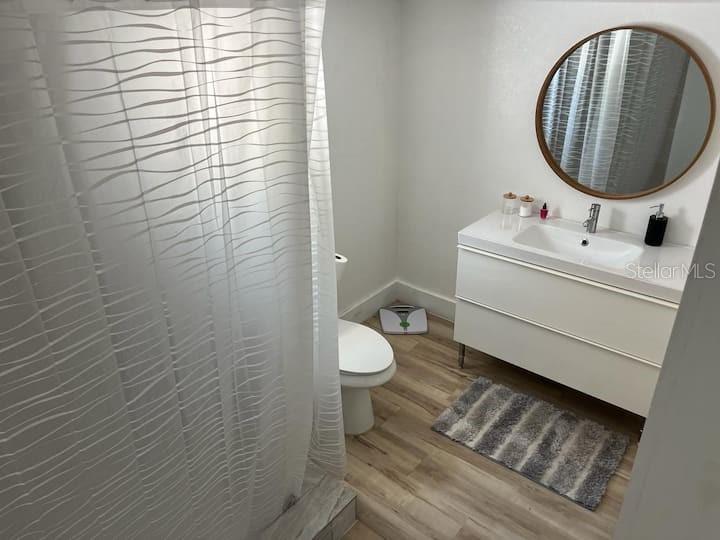 TROPICAL SHORES - Residential