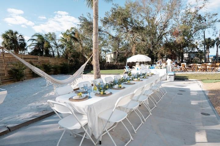 TROPICAL SHORES - Residential