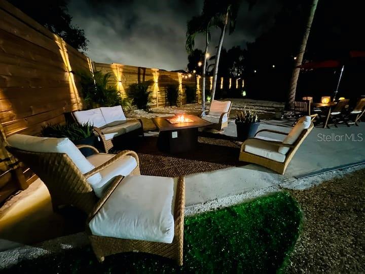 TROPICAL SHORES - Residential