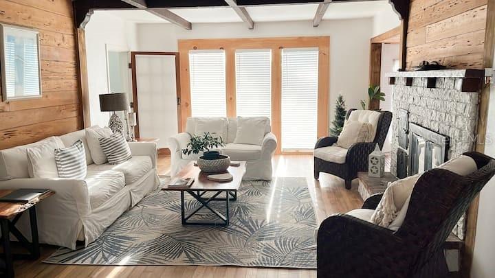 TROPICAL SHORES - Residential