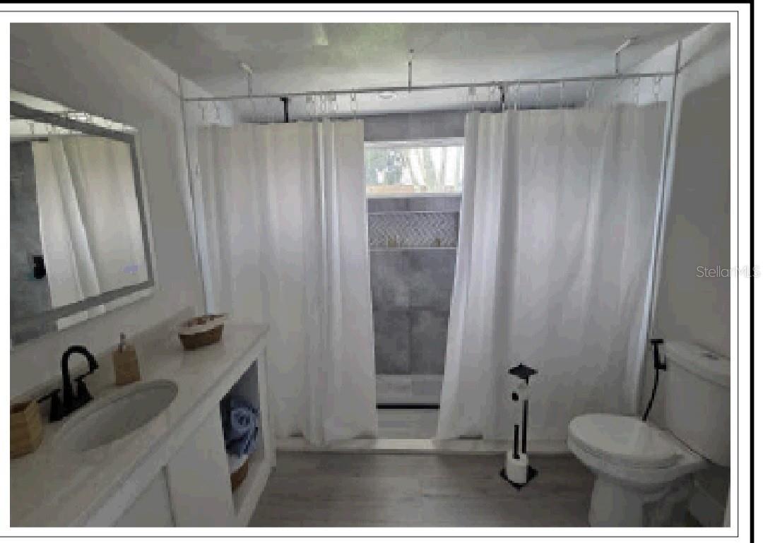 TROPICAL SHORES - Residential