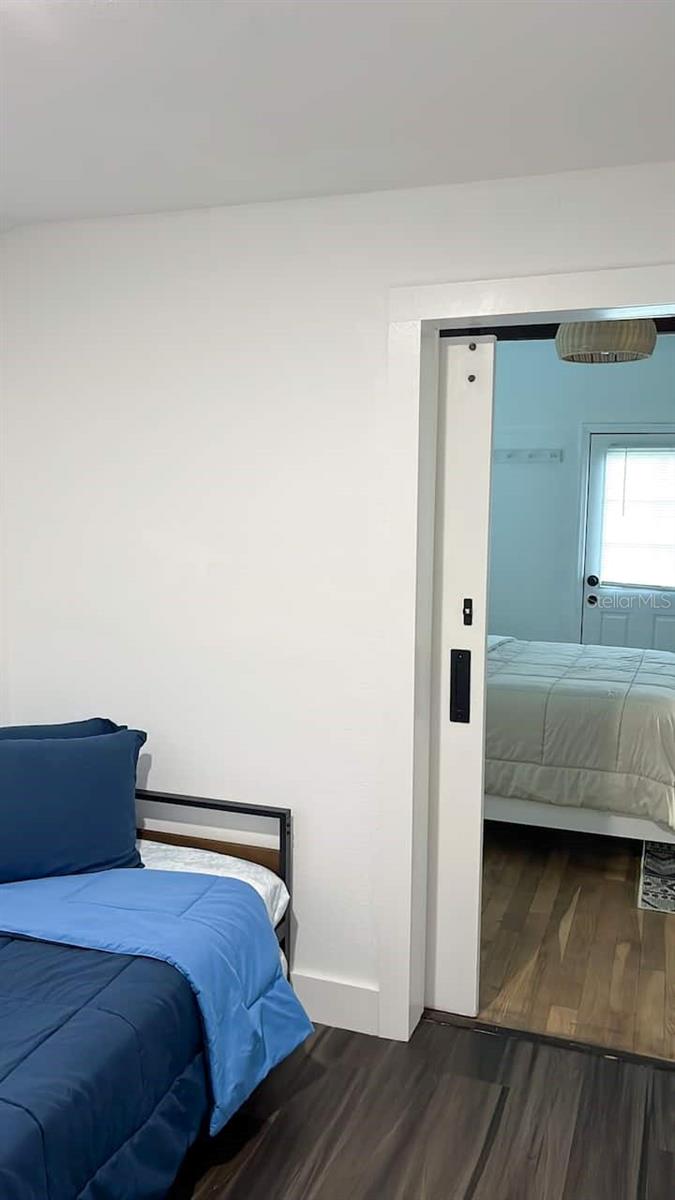 TROPICAL SHORES - Residential