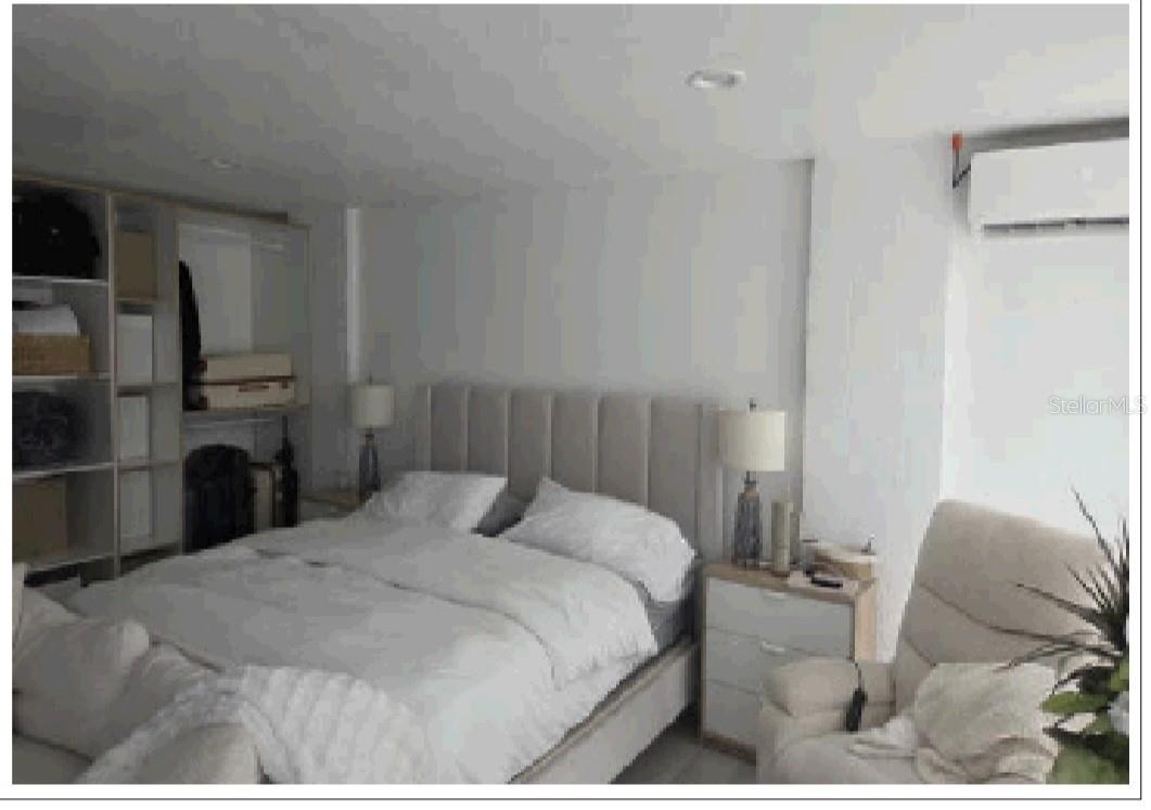 TROPICAL SHORES - Residential