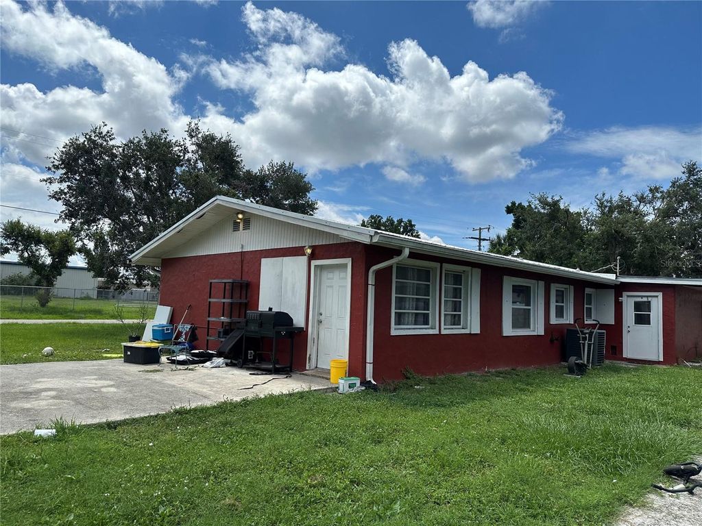 Photo of 1105 17th Avenue W, Palmetto, FL 34221 (MLS # A4657325)