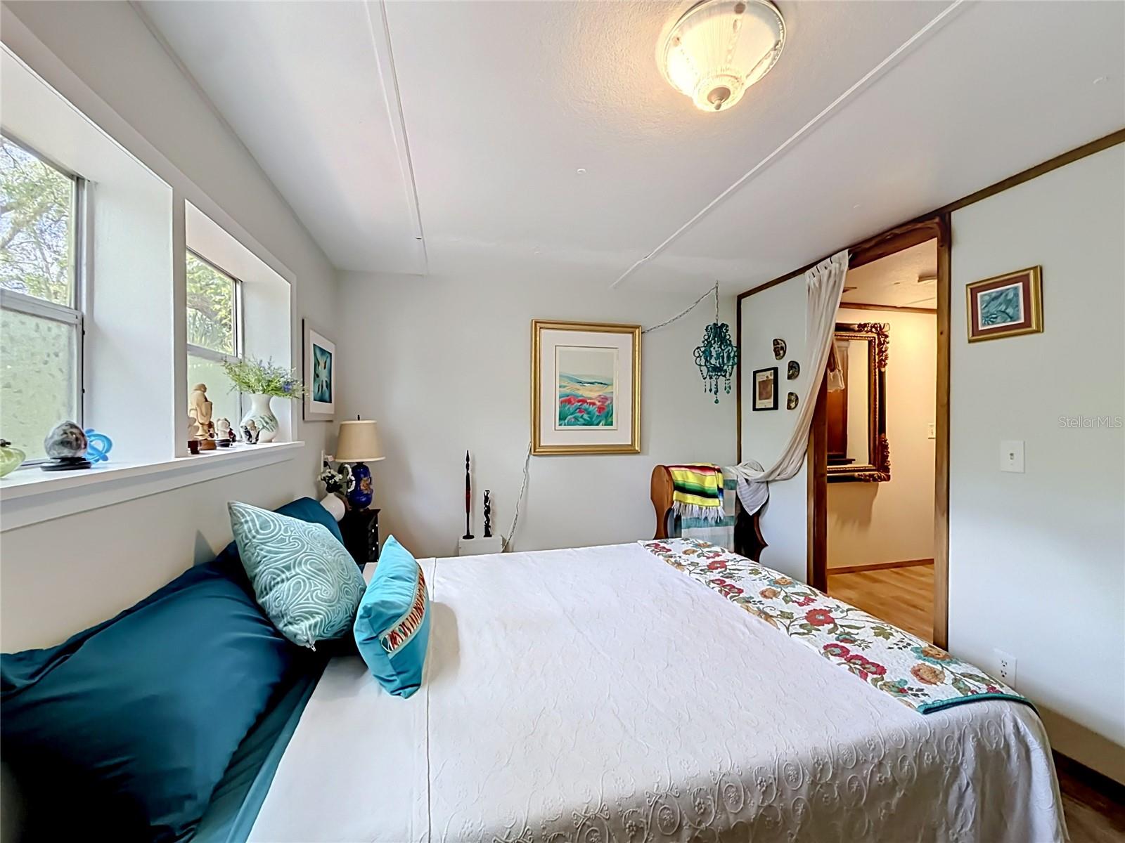 RIVER RETREATS - Residential