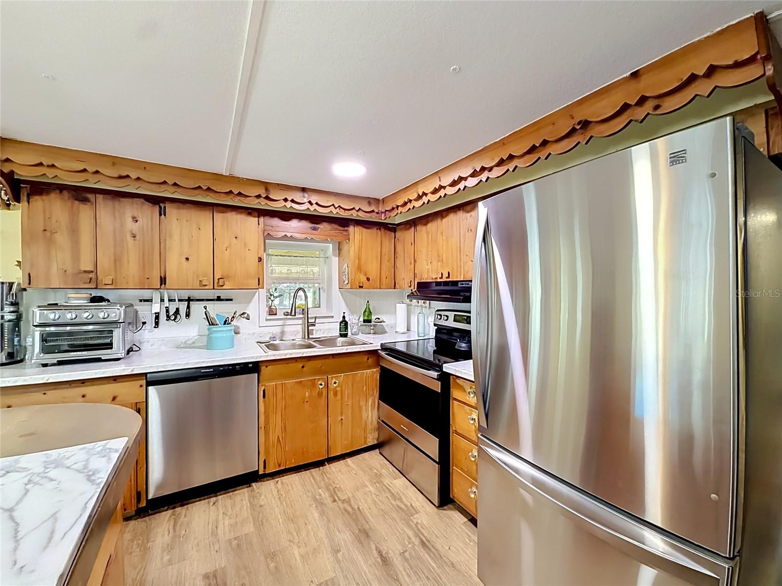 RIVER RETREATS - Residential