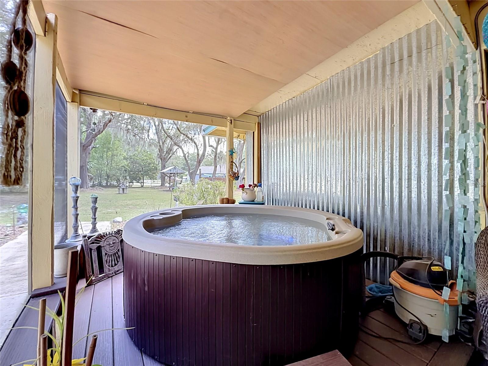 RIVER RETREATS - Residential