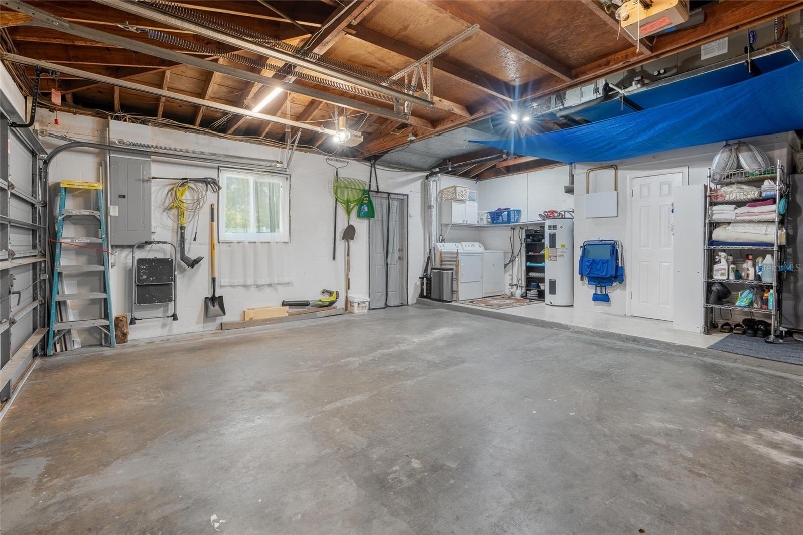 OAK LAKE ESTATES - Residential