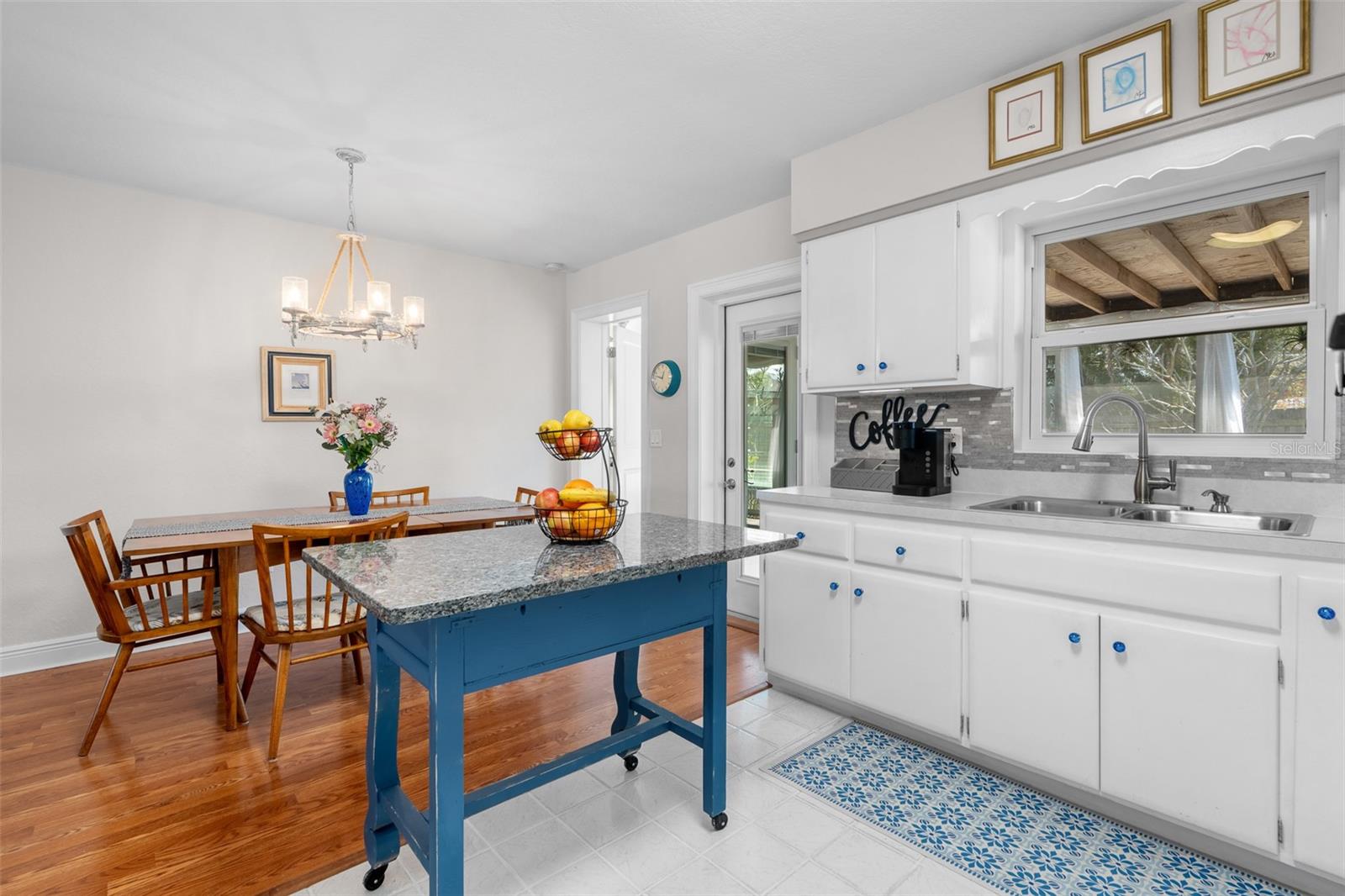 OAK LAKE ESTATES - Residential