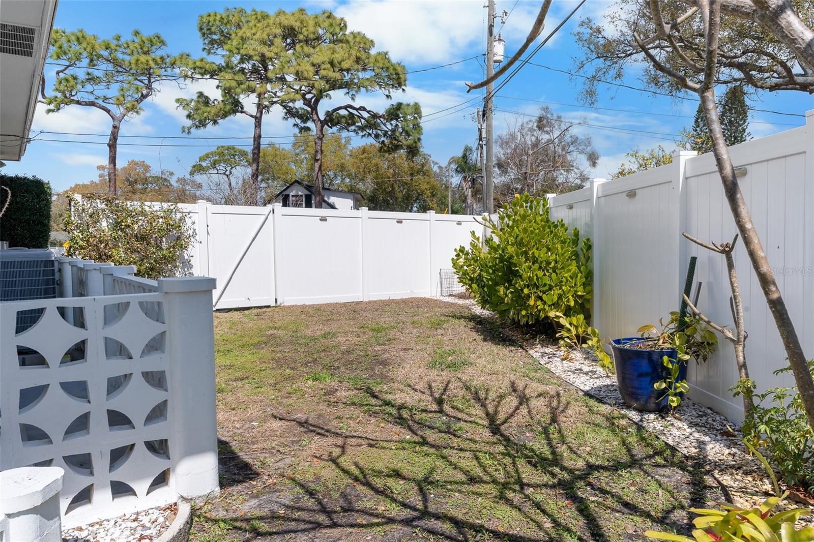 OAK LAKE ESTATES - Residential