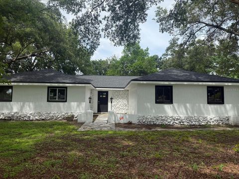 Photo of 5021 NE 4th Street, Ocala, FL 34470 (MLS # S5131162)