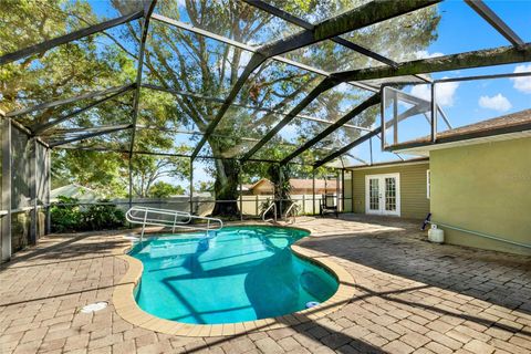 A home in LAKE ALFRED