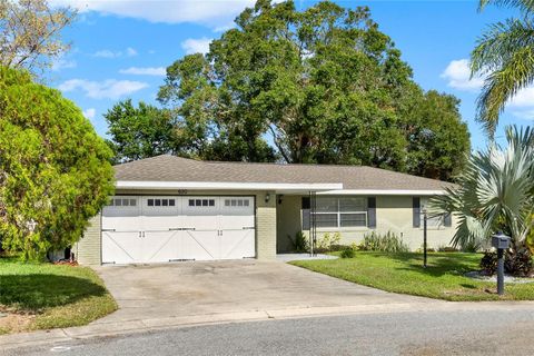 A home in LAKE ALFRED