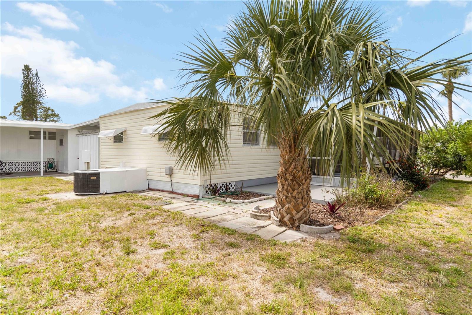 DESOTO PLACE - Residential