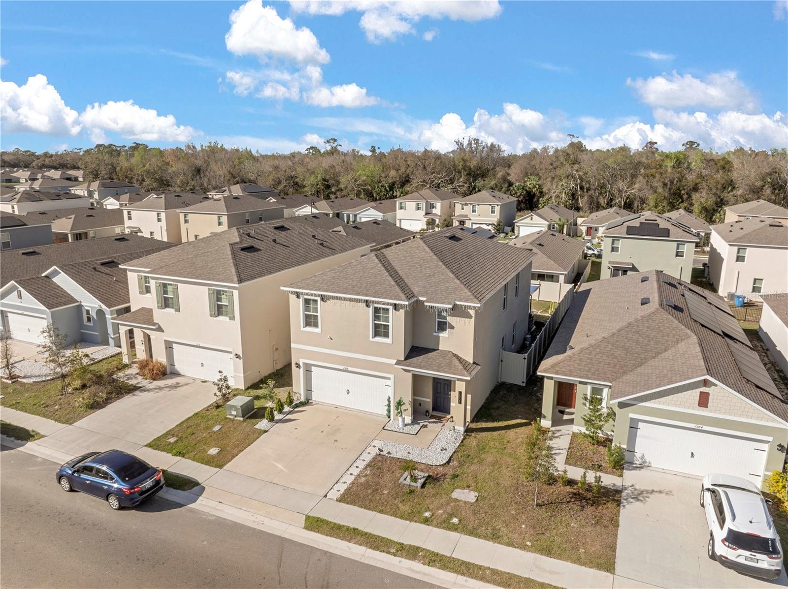 1368 BERRY LANE