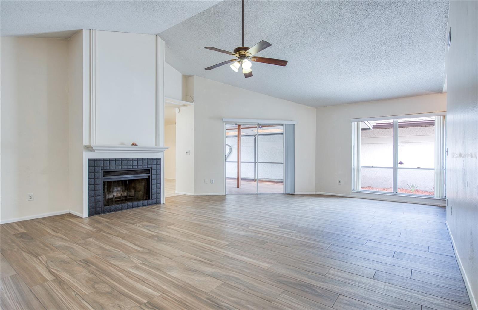 BAYPORT WEST PH I - Residential