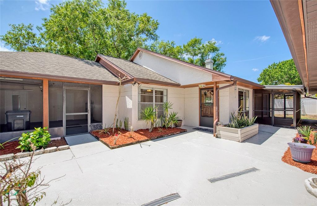 Photo of 6922 Silvermill Drive, Tampa, FL 33635 (MLS # TB8501780)