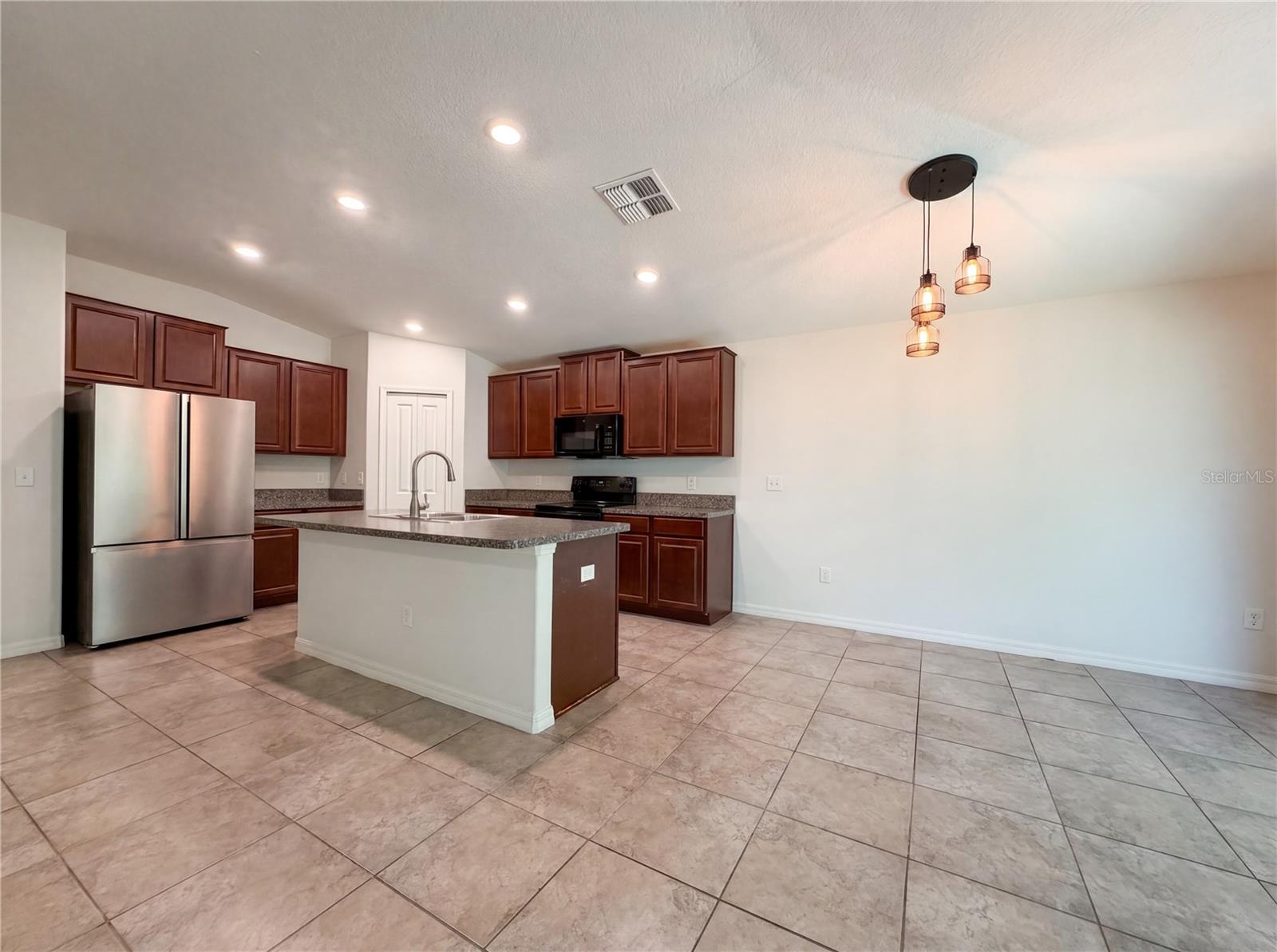 TWIN CREEKS PH 1 & 2 - Residential