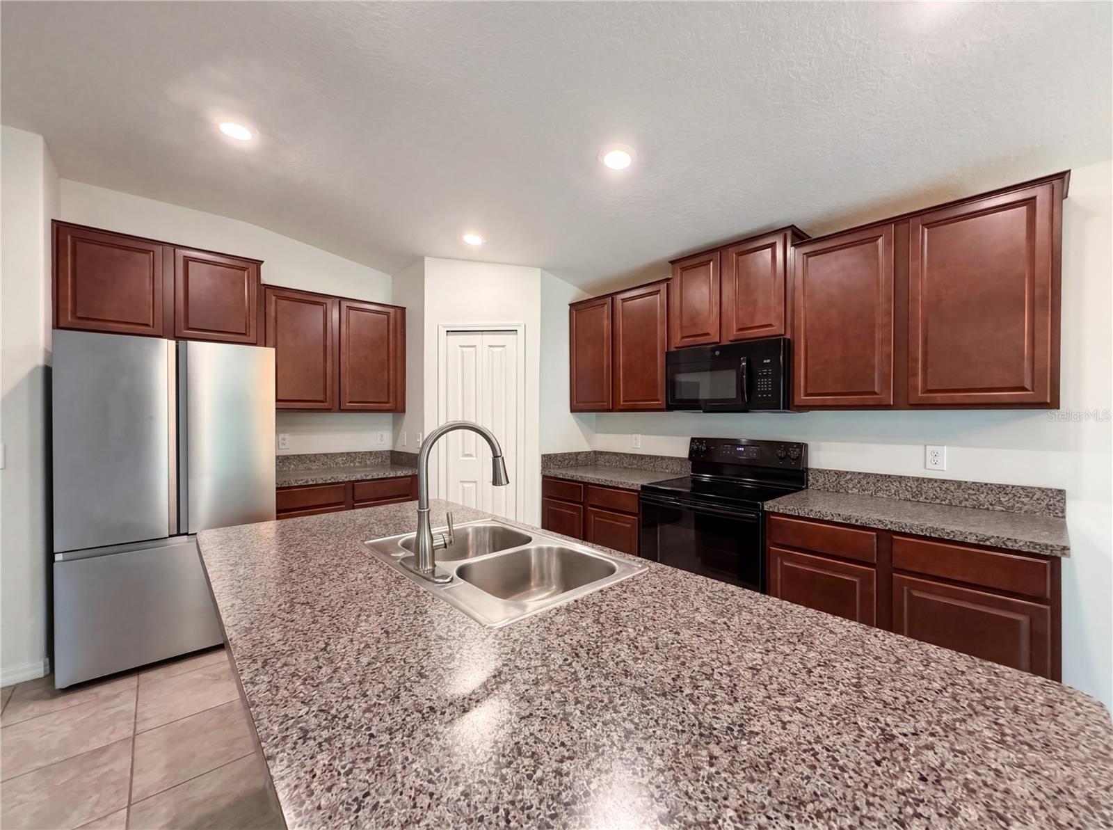 12707 LEMON PEPPER DRIVE