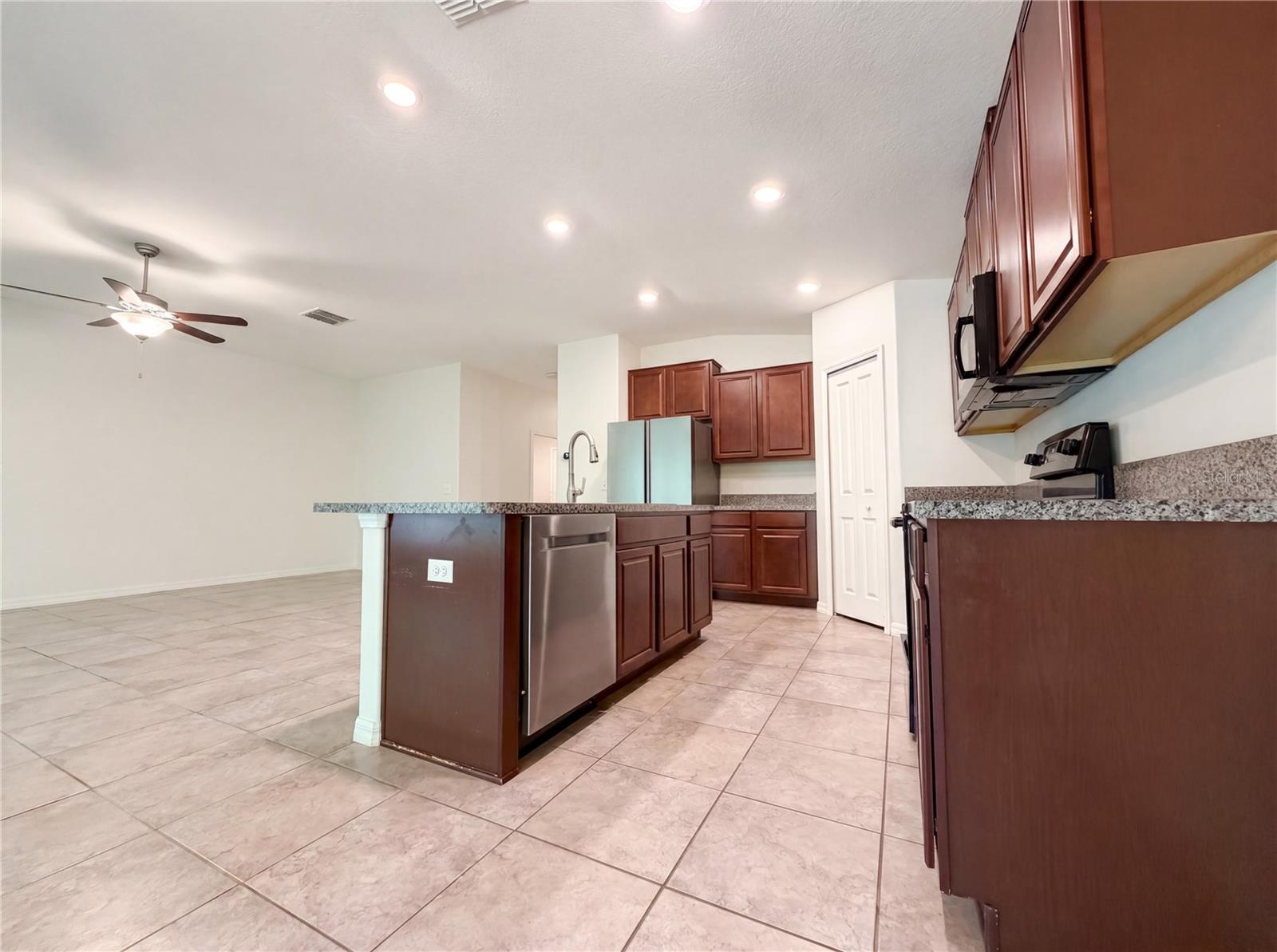 TWIN CREEKS PH 1 & 2 - Residential