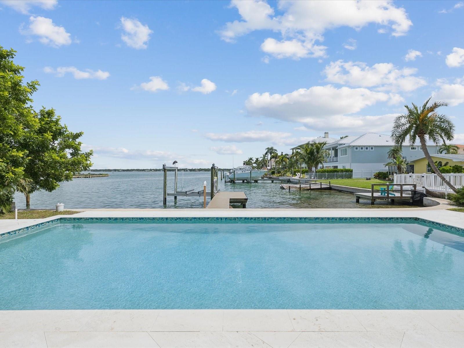 CAPRI ISLE - Residential