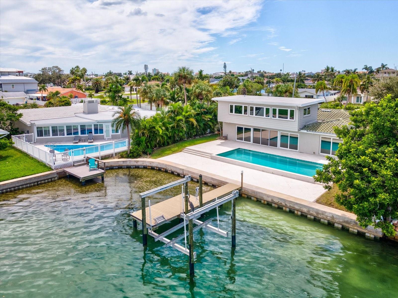 CAPRI ISLE - Residential
