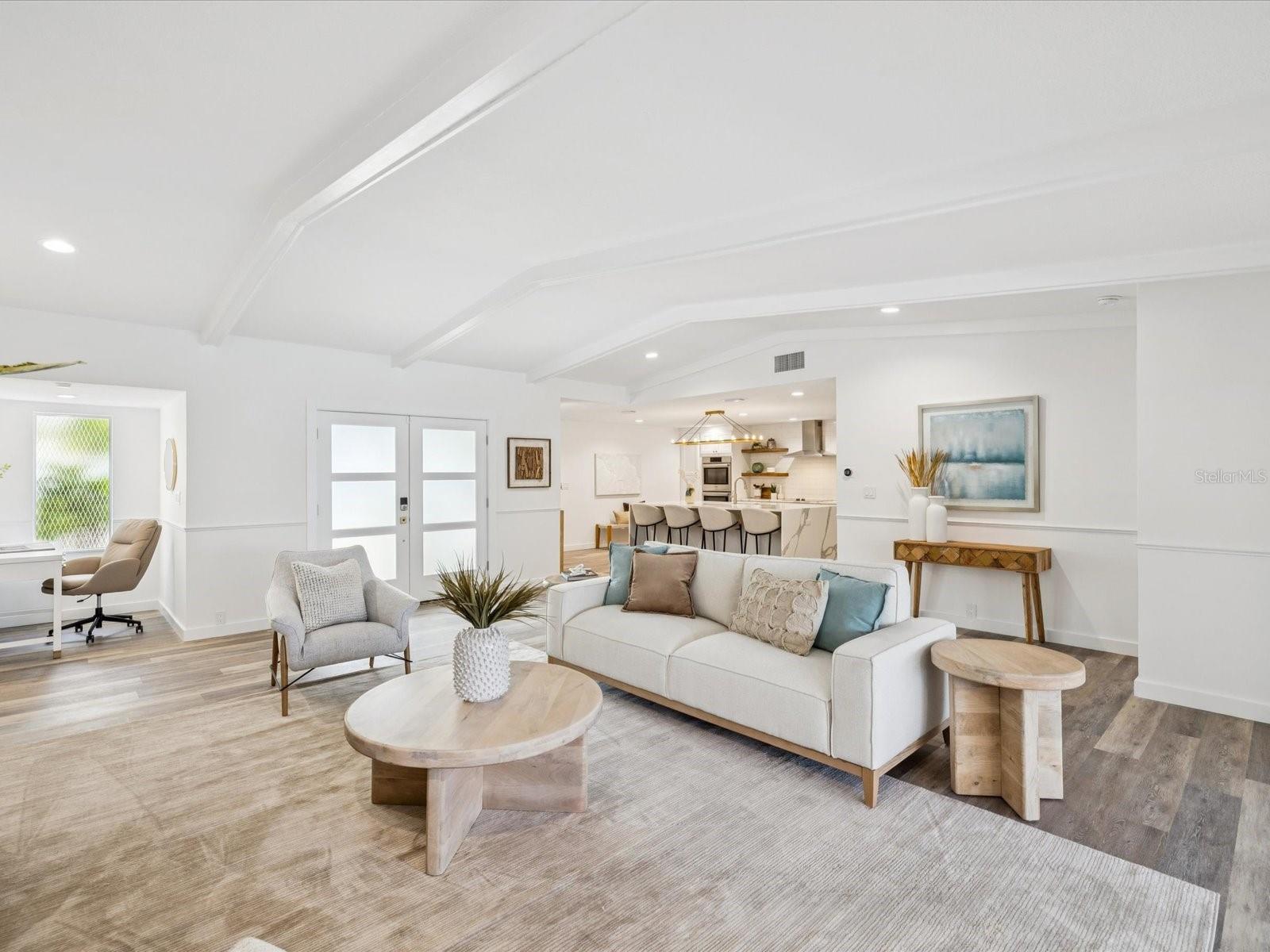 CAPRI ISLE - Residential