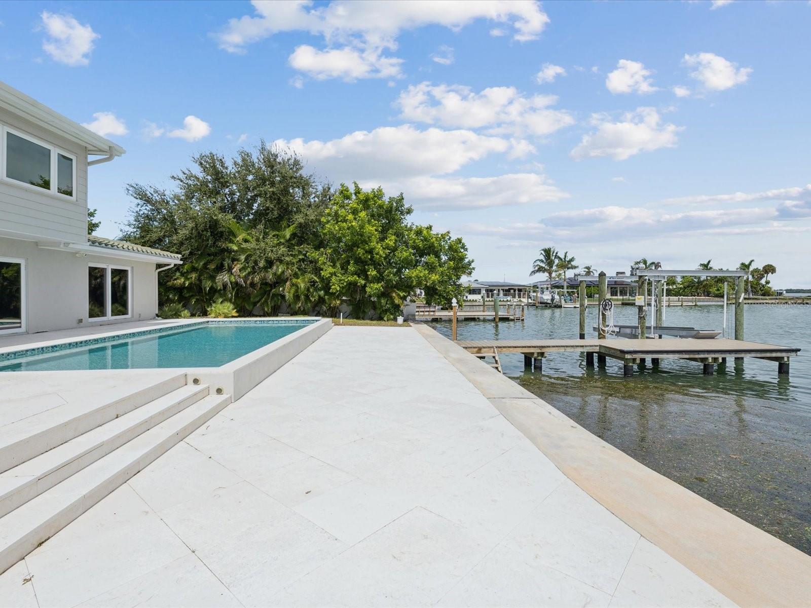 CAPRI ISLE - Residential