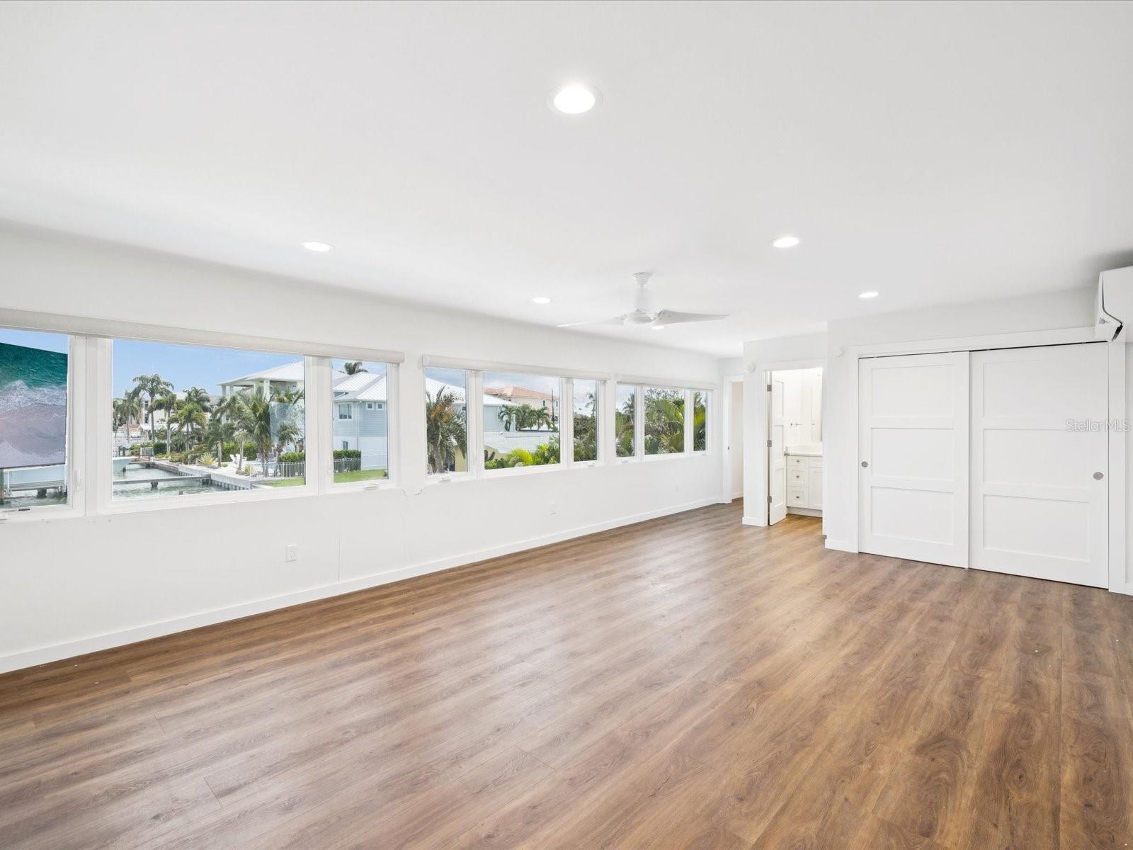 CAPRI ISLE - Residential