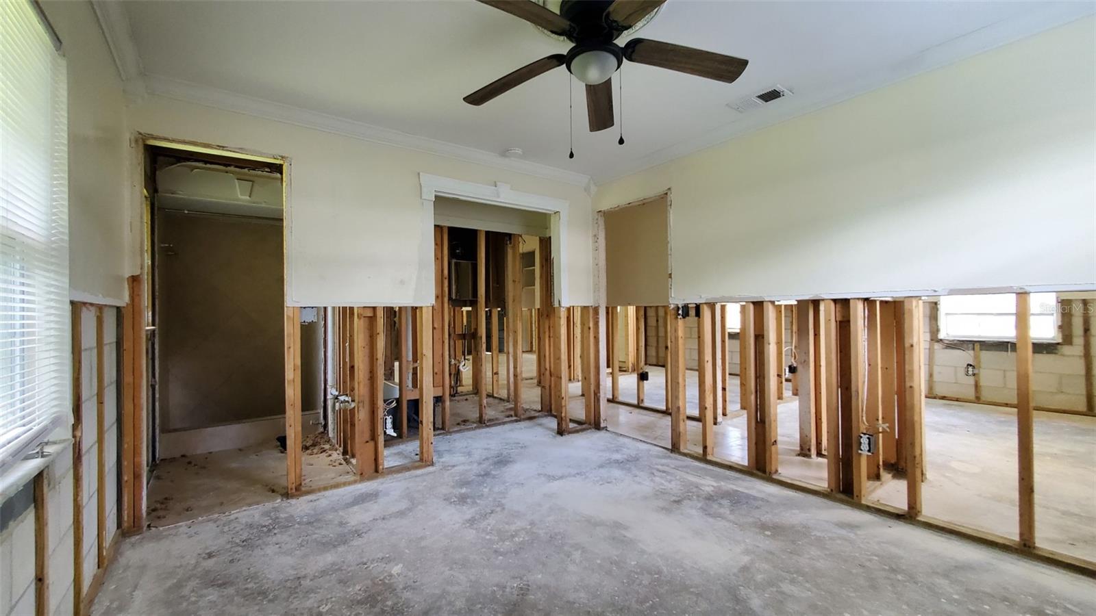 SUNNYLAND PARK 02 BLK 17 KINGSTON - Residential