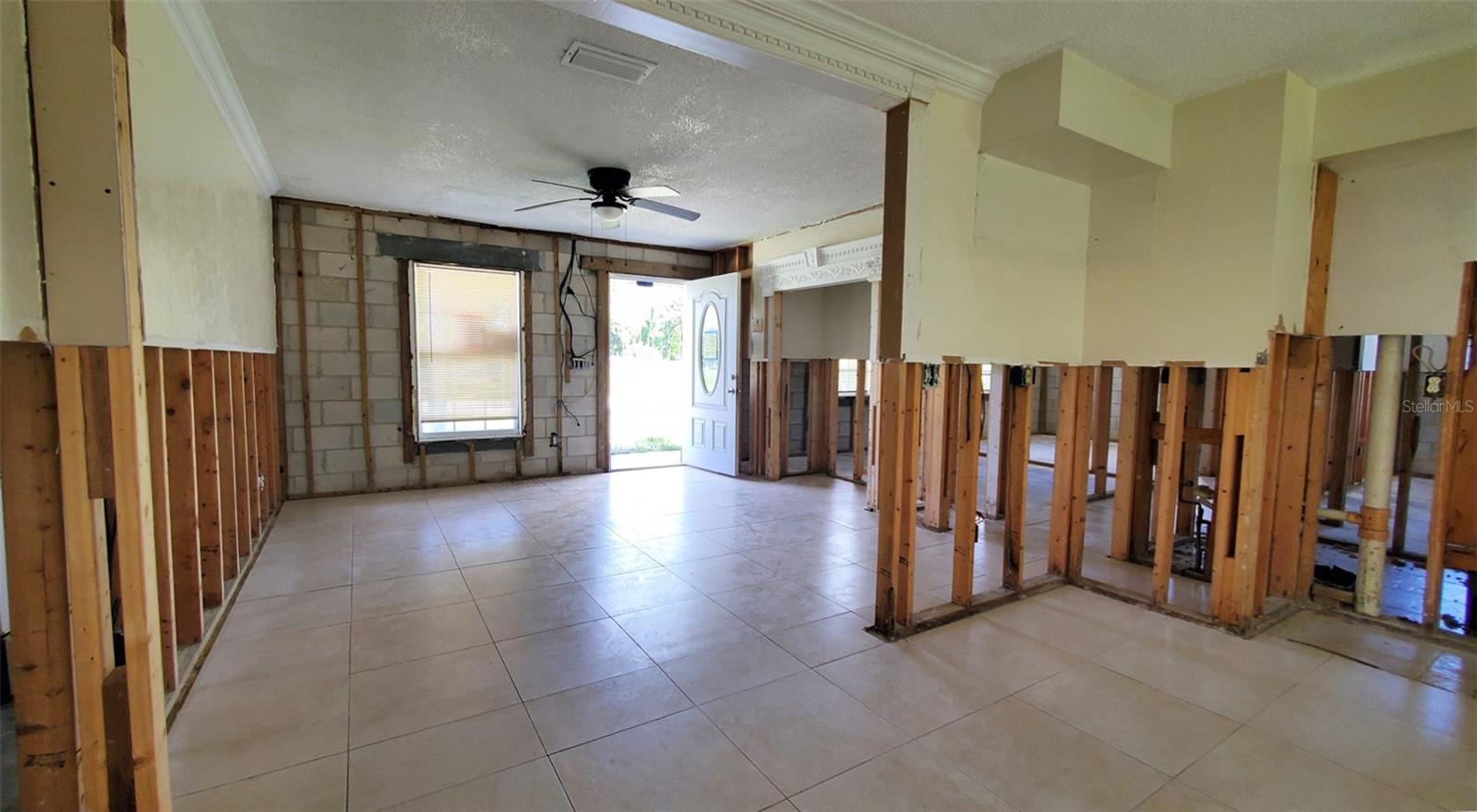 SUNNYLAND PARK 02 BLK 17 KINGSTON - Residential