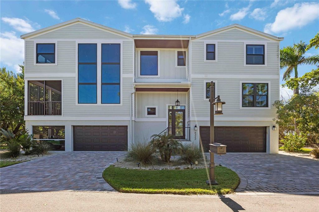 Photo of 6322 Laguna Drive #1, Longboat Key, FL 34228 (MLS # A4669170)