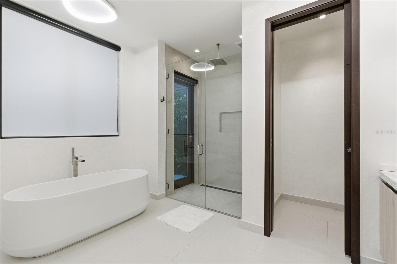 DORADO BEACH EAST - Residential