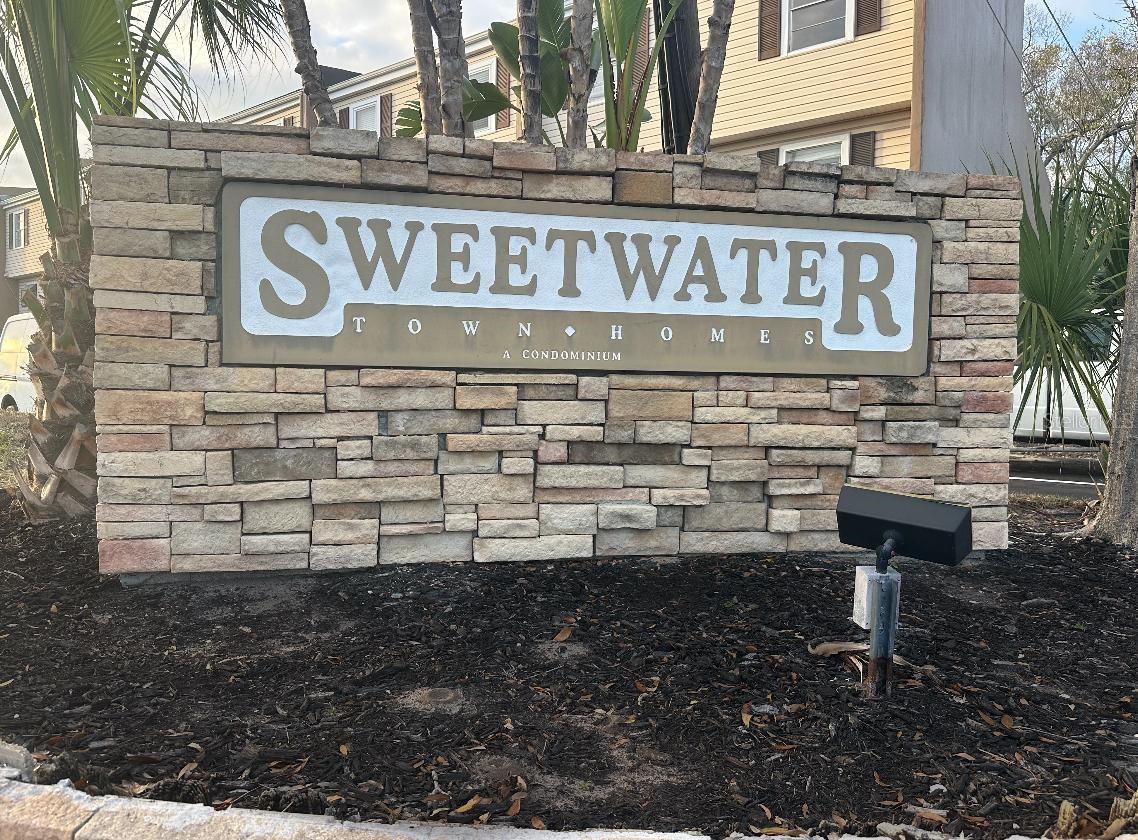 SWEETWATER TWNHM CONDO PH3 - Residential