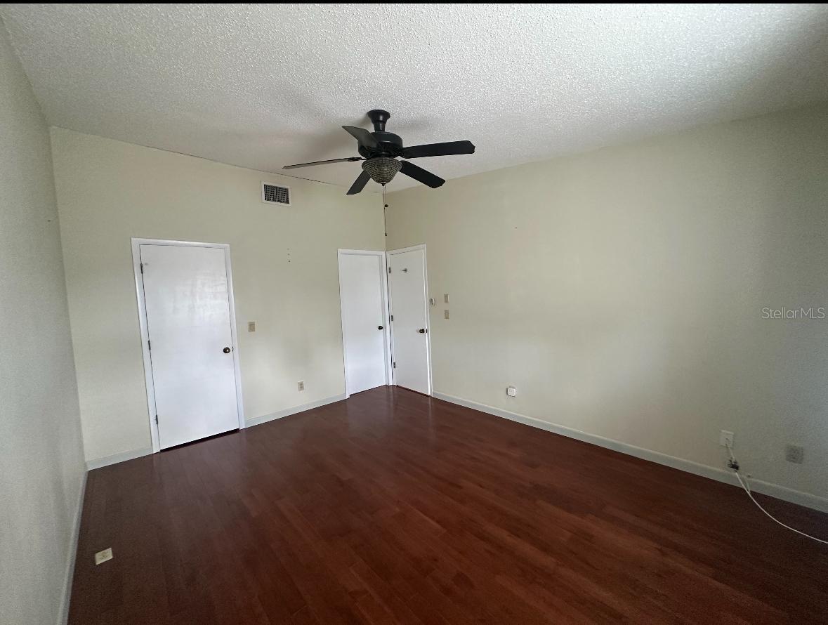 SWEETWATER TWNHM CONDO PH3 - Residential