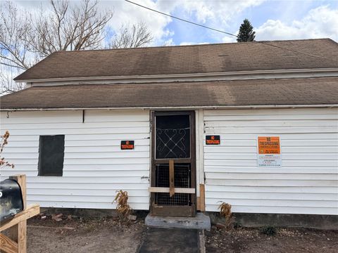 Photo of 306 SW 1st Avenue, Mulberry, FL 33860 (MLS # P4937994)