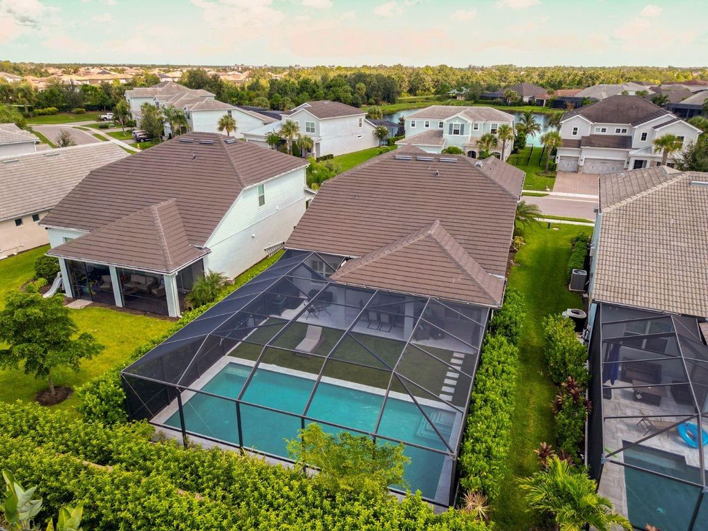 Photo of 3430 Chestertown Loop, Bradenton, FL 34211 (MLS # A4662727)