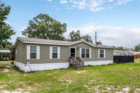 A home in DELAND